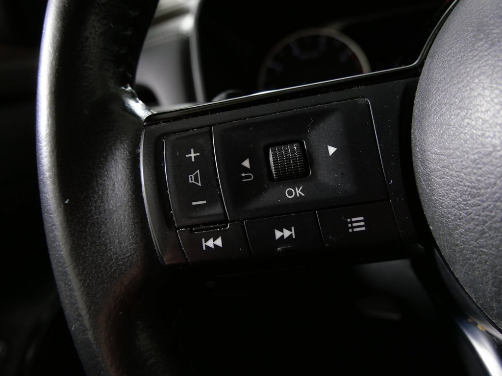 Used 2021 Nissan Rogue SV w/ Premium Package AWD/4WD image 19