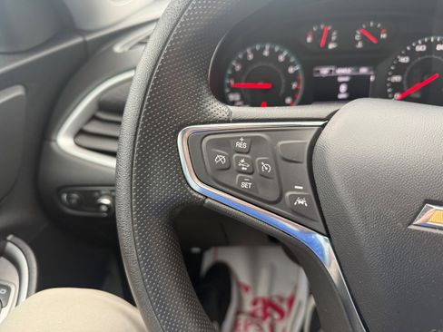 Used 2024 Chevrolet Malibu LT image 16