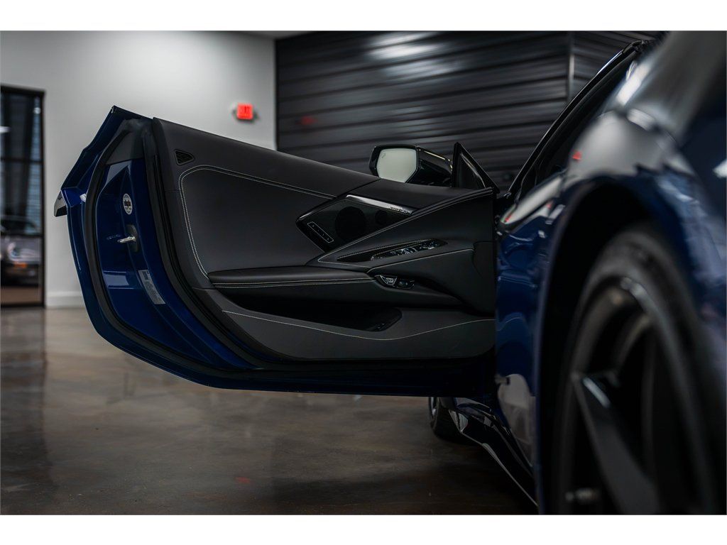 Used 2025 Chevrolet Corvette E-Ray w/ Stealth Interior Trim Package AWD/4WD image 27