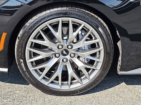 Used 2025 Ford Mustang GT Premium RWD image 10
