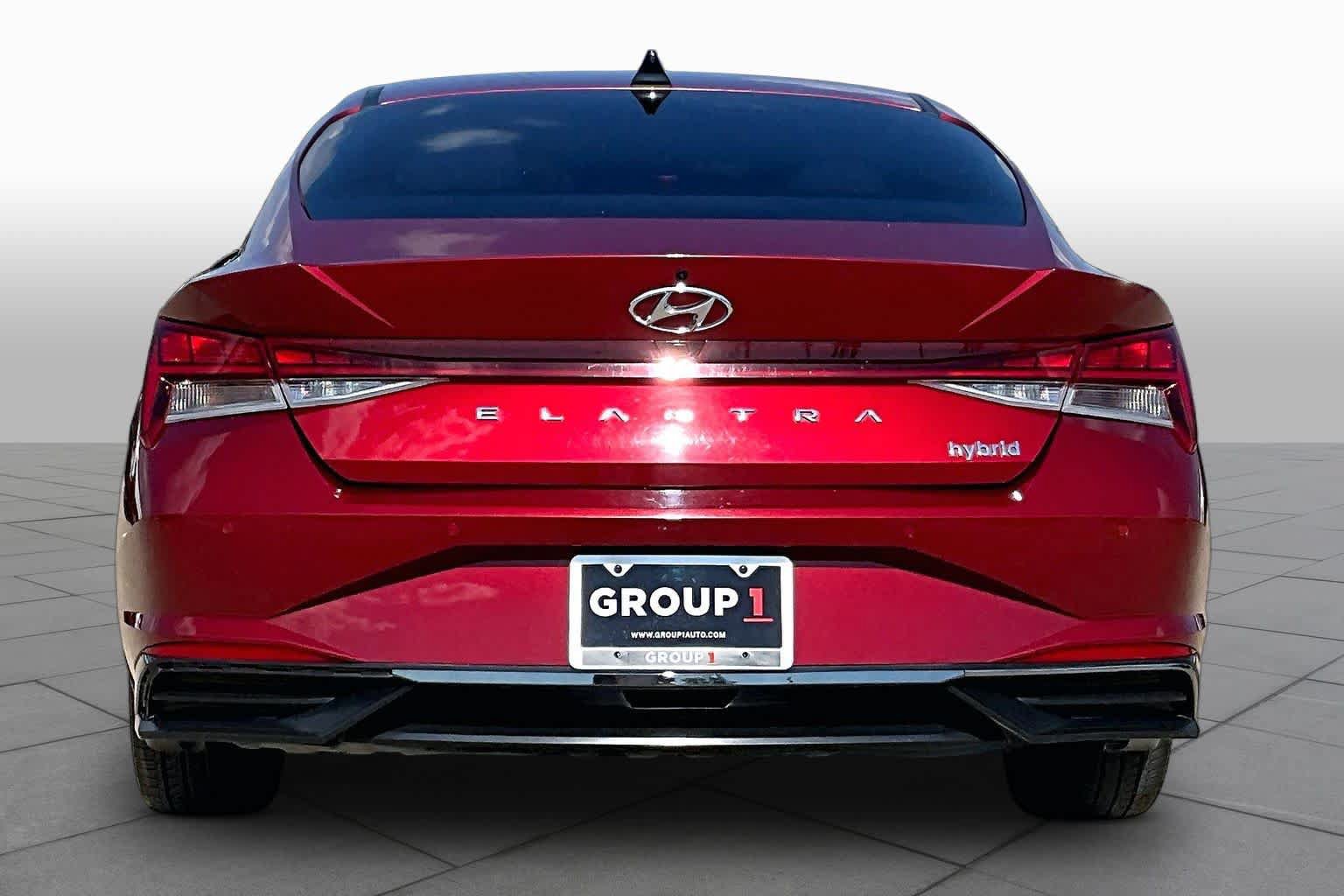 Used 2023 Hyundai Elantra Limited FWD image 5