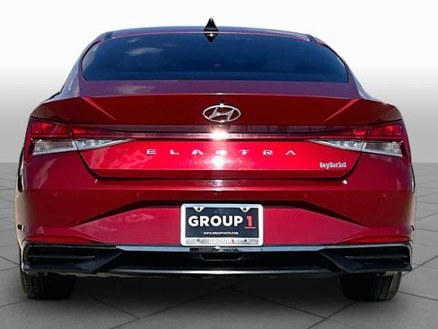 Used 2023 Hyundai Elantra Limited FWD image 5