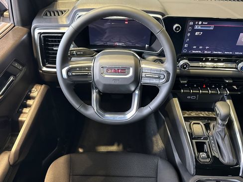 New 2026 GMC Canyon Elevation image 15