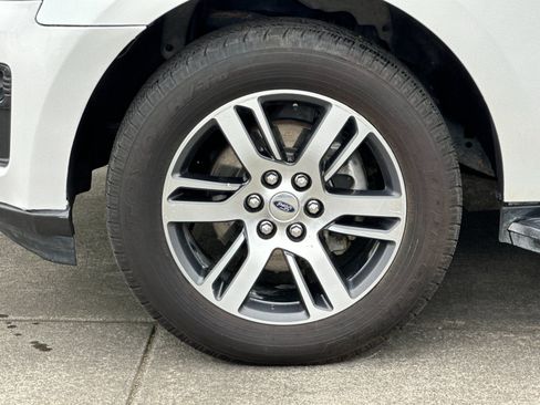 Used 2022 Ford Expedition XLT w/ Equipment Group 202A image 25