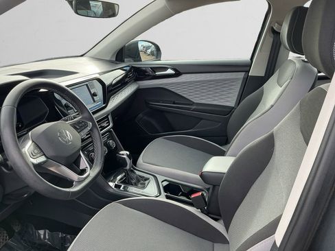 Used 2023 Volkswagen Taos S image 9