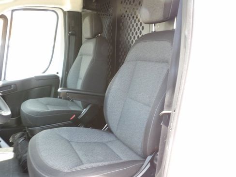 Used 2025 RAM ProMaster 2500 w/ U-Haul Equipment Group FWD image 7