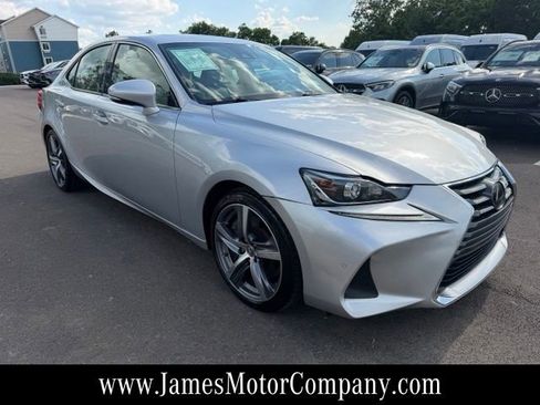 Used 2018 Lexus IS 300 w/ Premium Package RWD image 4