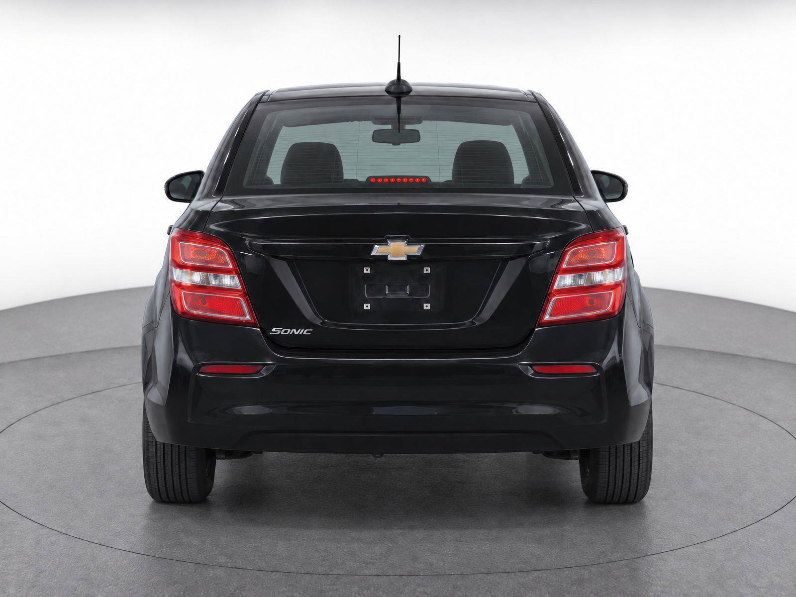 Used 2018 Chevrolet Sonic LS FWD image 7