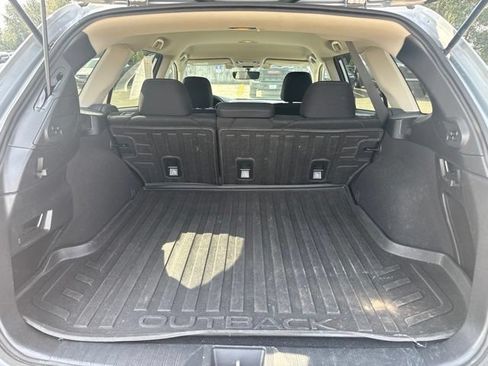 Used 2017 Subaru Outback 2.5i Premium AWD/4WD image 10