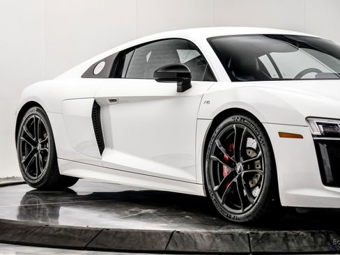 Used 2018 Audi R8 V10 image 32