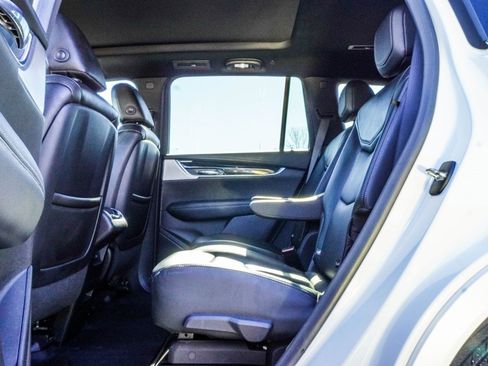 Used 2020 Cadillac XT6 Premium Luxury image 19