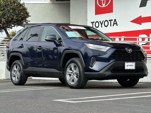 Used 2024 Toyota RAV4 XLE FWD image 8