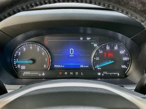 Used 2022 Ford Explorer XLT w/ Equipment Group 202A RWD image 12