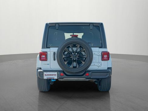 Used 2022 Jeep Wrangler Unlimited Sahara w/ Cold Weather Group image 6