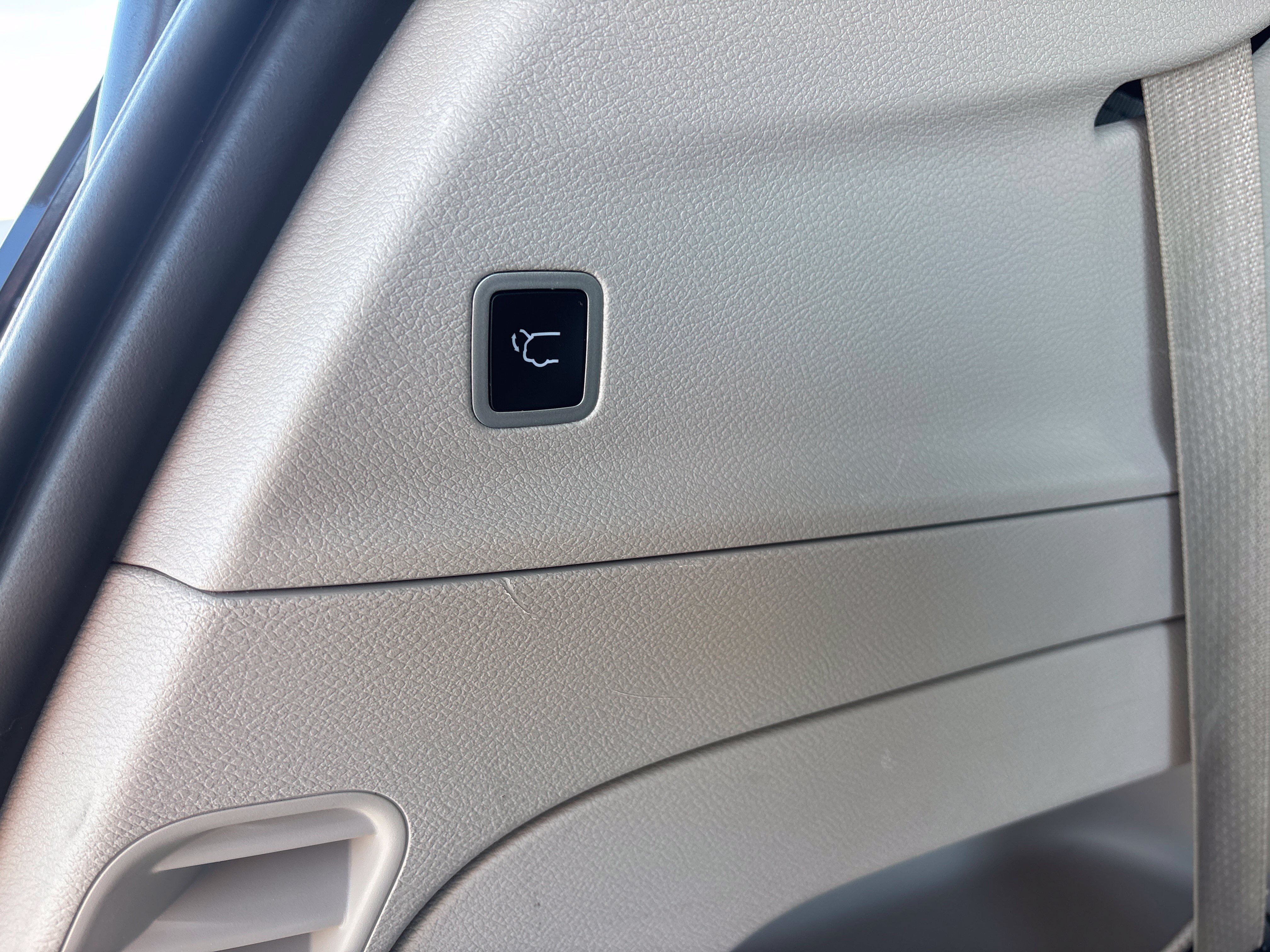 Used 2024 Chrysler Pacifica Touring-L FWD image 7