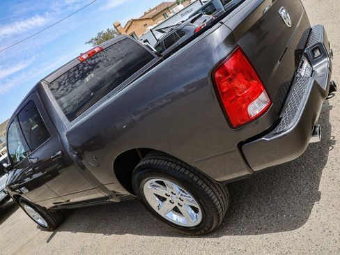 Used 2017 RAM 1500 Express w/ Express Value Package RWD image 10