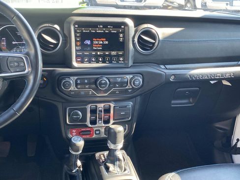 Certified 2023 Jeep Wrangler Rubicon w/ Cold Weather Group image 21