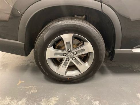 Used 2025 Honda Pilot EX-L image 31