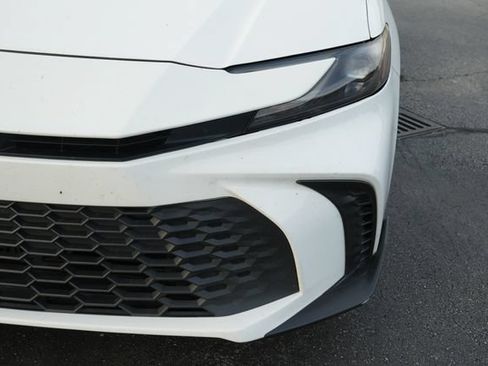 Used 2025 Toyota Camry SE FWD image 12