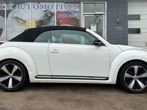 Used 2013 Volkswagen Beetle 2.0T image 2