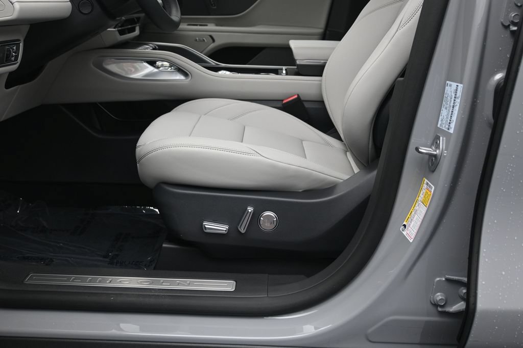 New 2026 Lincoln Nautilus Premier w/ Equipment Group 102A AWD/4WD image 24