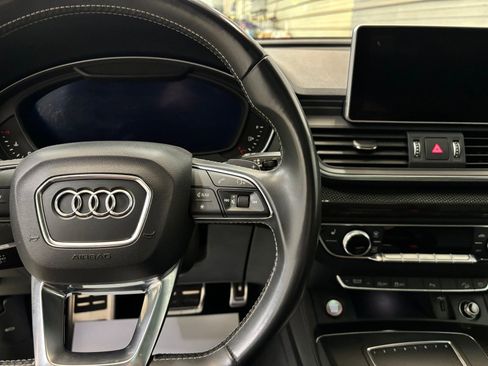 Used 2020 Audi SQ5 Premium Plus w/ Premium Plus Package AWD/4WD image 17