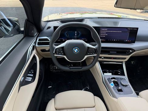 Used 2025 BMW i4 eDrive40 w/ Premium Package RWD image 15