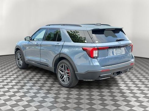 Certified 2025 Ford Explorer ST-Line w/ Premium Package RWD image 4