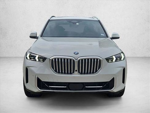 Used 2026 BMW X5 xDrive50e w/ Climate Comfort Package AWD/4WD image 2