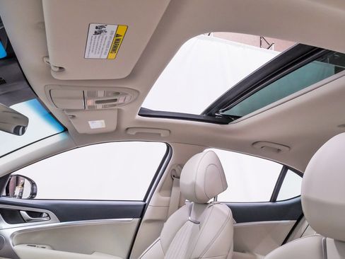 Certified 2026 Genesis G70 2.5T Prestige image 10