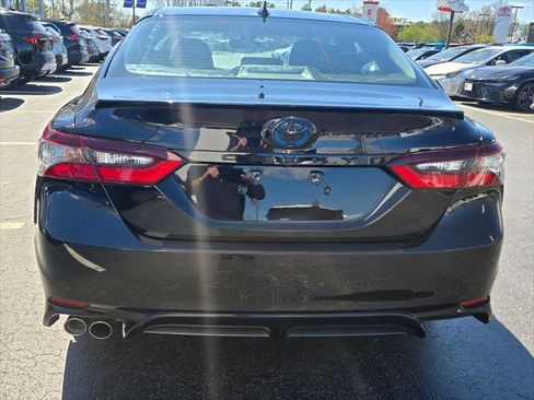 Certified 2022 Toyota Camry SE w/ Convenience Package FWD image 7