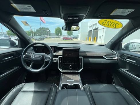 Used 2025 GMC Acadia Denali w/ LPO, Floor Liner Package AWD/4WD image 21