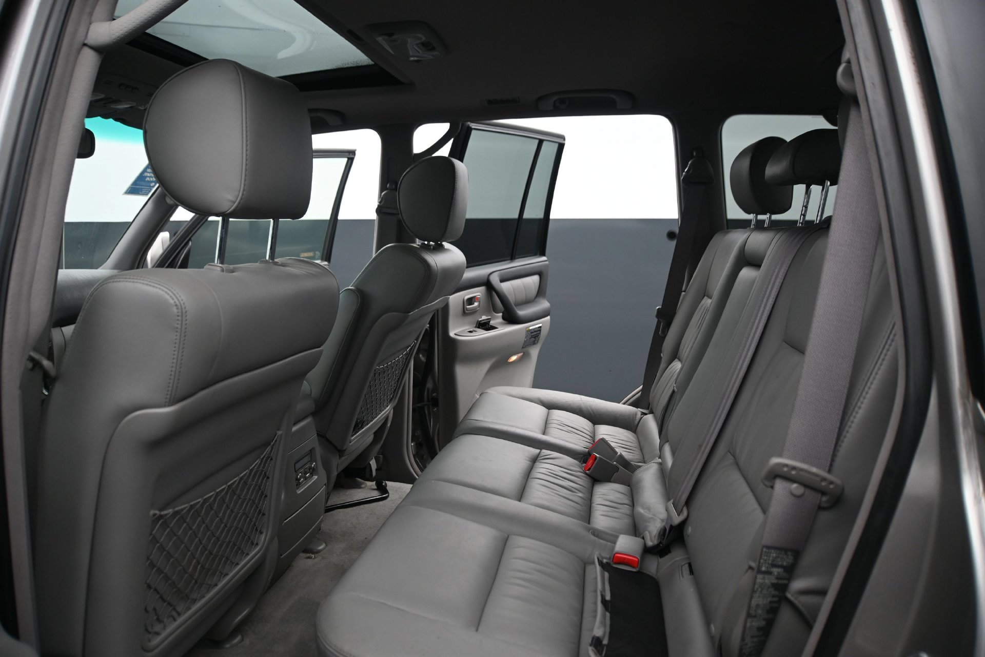 Used 2005 Toyota Land Cruiser AWD/4WD image 16