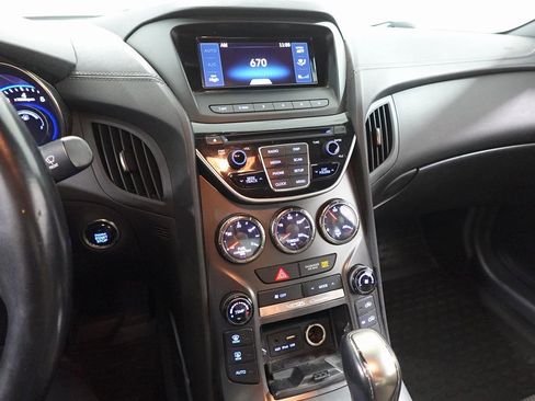 Used 2016 Hyundai Genesis 3.8 image 15