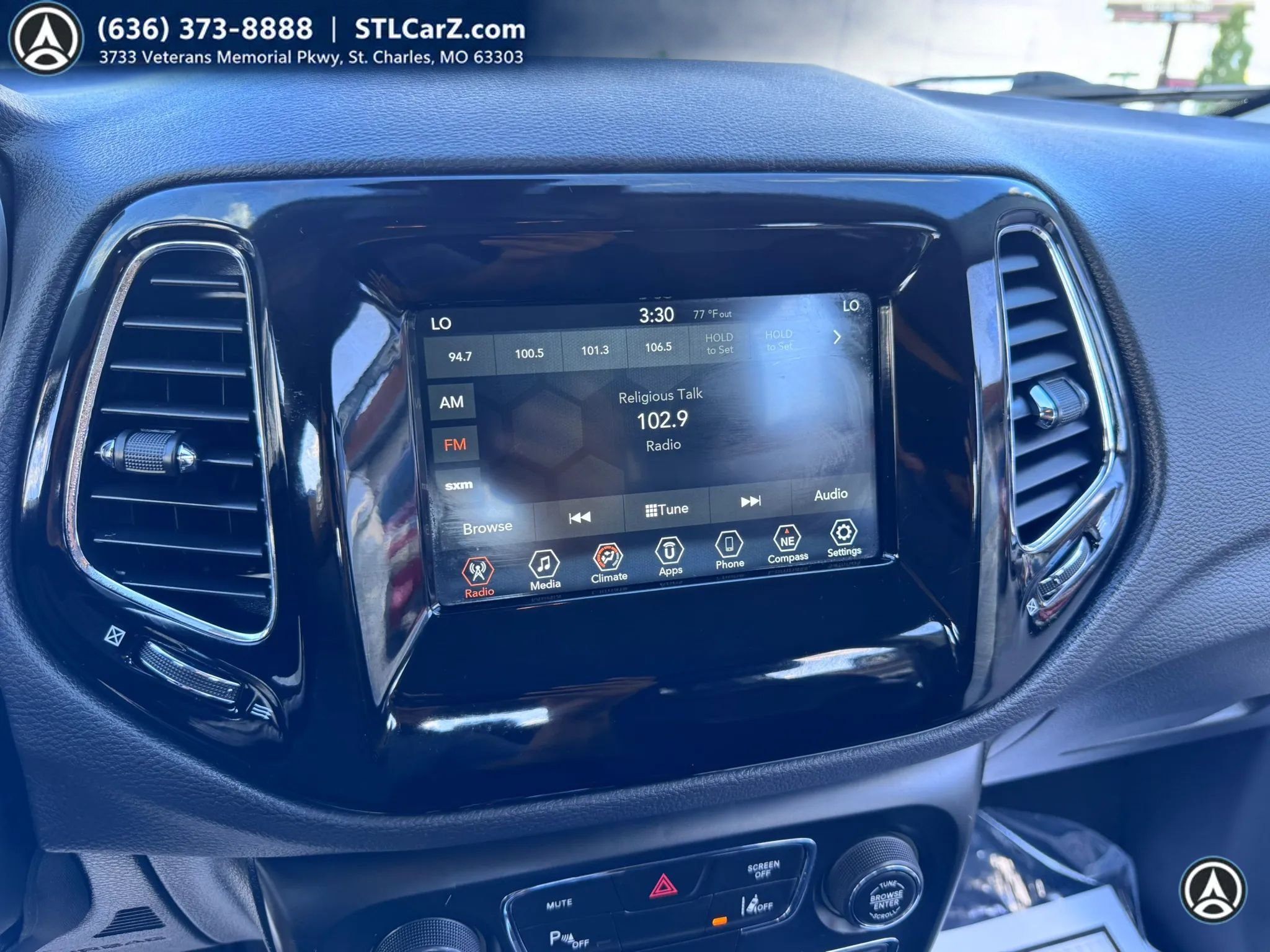 Used 2021 Jeep Compass Latitude AWD/4WD image 16