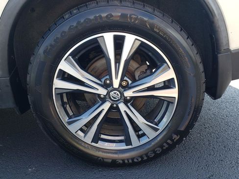 Used 2019 Nissan Rogue SV w/ Premium Package AWD/4WD image 20