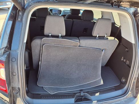 Used 2023 GMC Acadia SLE w/ Driver Convenience Package image 31