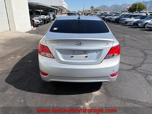 Used 2017 Hyundai Accent SE FWD image 4
