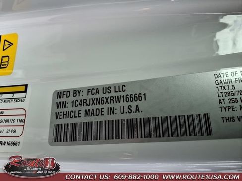 Used 2024 Jeep Wrangler Unlimited AWD/4WD image 40