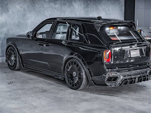 Used 2025 Rolls-Royce Cullinan AWD/4WD image 31