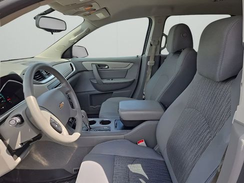 Used 2017 Chevrolet Traverse LS FWD image 9