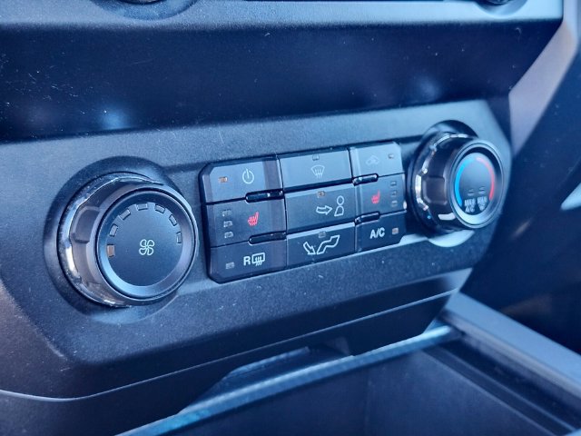 Used 2019 Ford F150 XLT w/ Equipment Group 302A Luxury AWD/4WD image 22