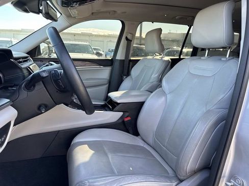 Used 2021 Jeep Grand Cherokee L Overland w/ Luxury Tech Group IV image 21