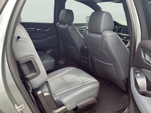 Used 2024 Buick Enclave Essence w/ Experience Buick Package FWD image 10