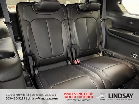 New 2025 Jeep Grand Cherokee L Limited w/ Luxury Tech Group II AWD/4WD image 17