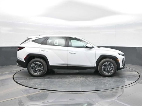 New 2026 Hyundai Tucson Blue SE w/ Tow & Go Package image 9