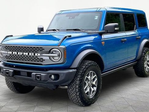 Used 2025 Ford Bronco Badlands AWD/4WD image 3