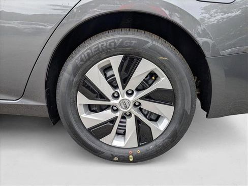 New 2025 Nissan Altima 2.5 S image 9