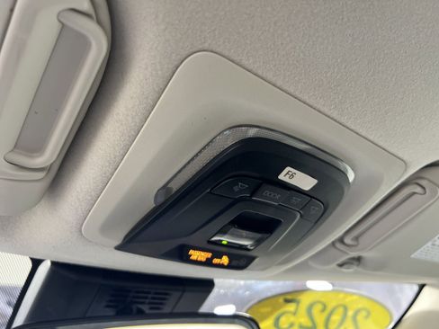 Used 2025 Toyota Corolla LE w/ LE Premium Package FWD image 36