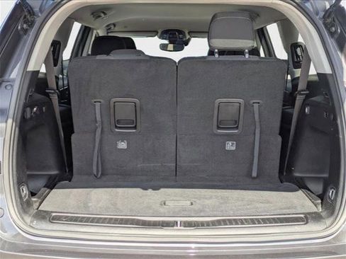 Used 2023 Jeep Grand Cherokee L Laredo image 6